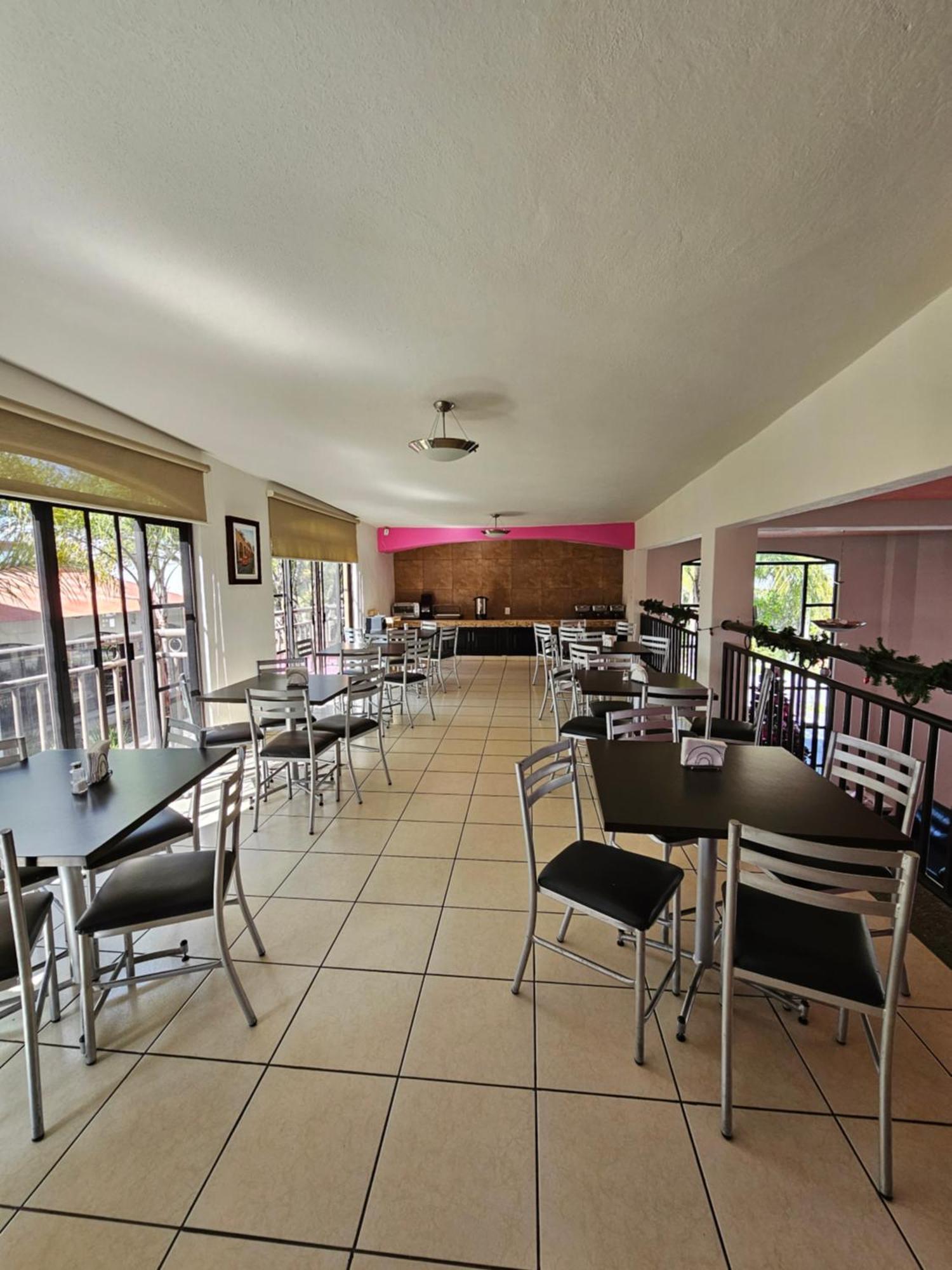 Hotel Ejecutivo Aeropuerto Alvaro Obregon Esterno foto